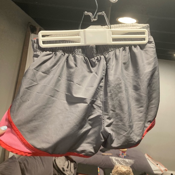 Gray under Armour athletic shorts - Picture 2 of 3